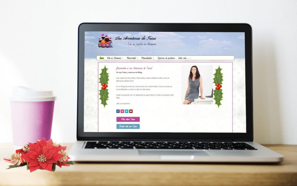 Las Aventuras de Taisa - Navidad 208 - Propósitos y objetivos para 2019 - En la imagen: Un portatil con la imagen del blog en pantalla, con el aspecto navideño.