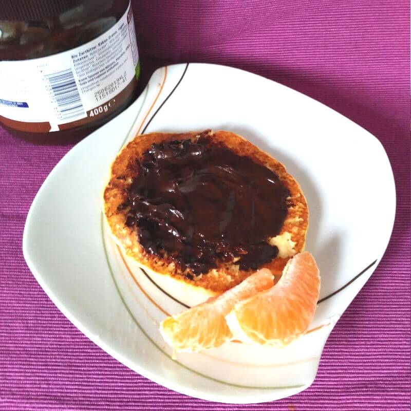 Desayunos saludables - Tortitas con chocolate negro y mandarina