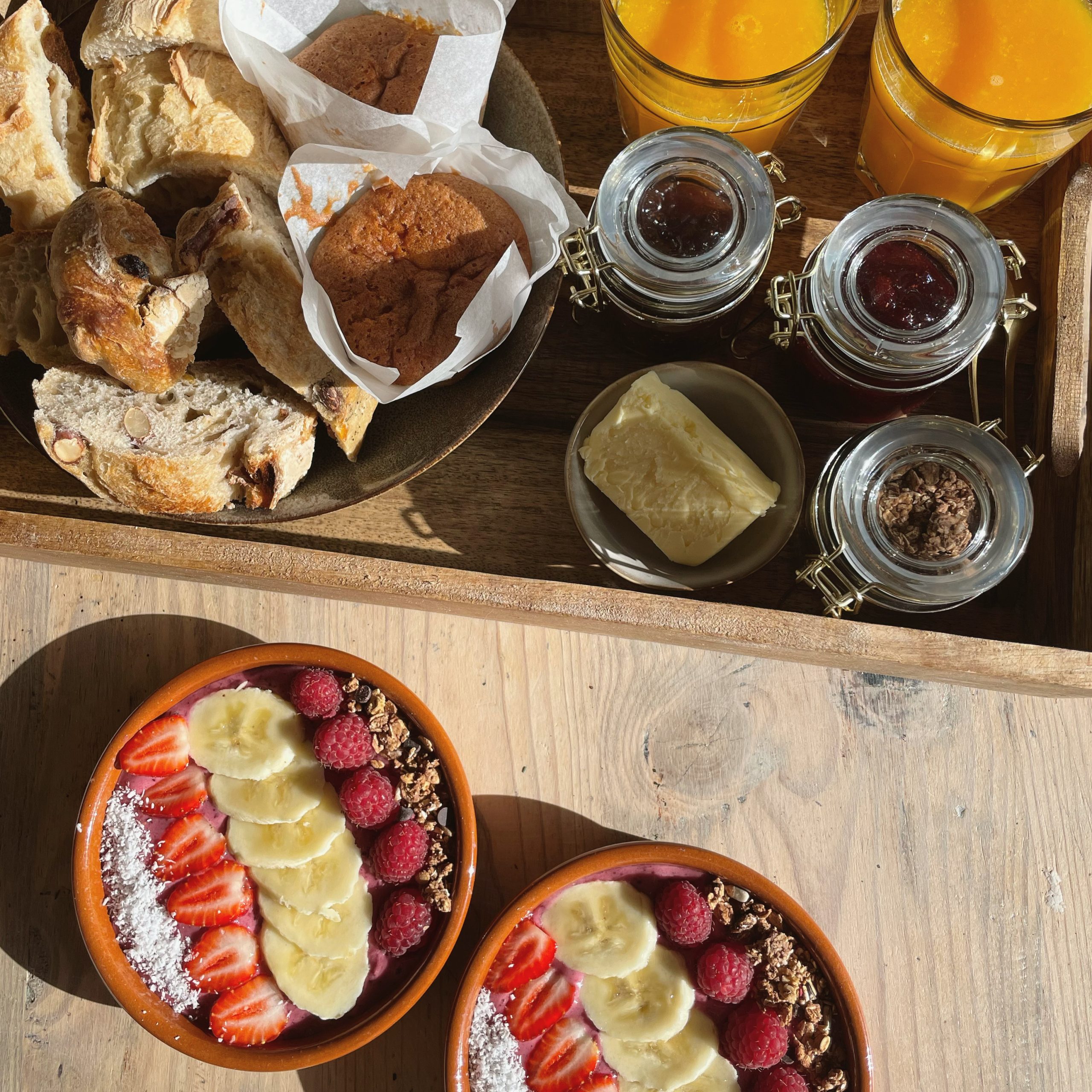 table d'hôtes sous forme de paniers gourmands