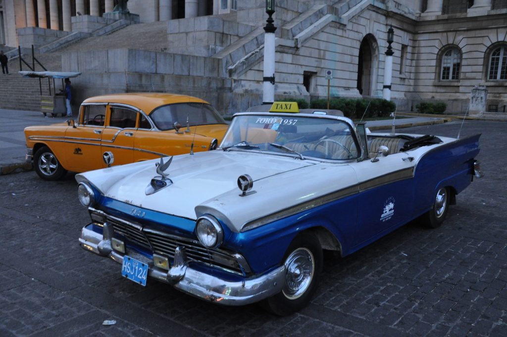 LatinA Tours Kuba Havana - City, Tour, Excursions, Vintage Car, Occidental Region,