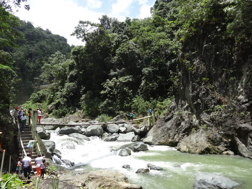 LatinA Tours Dominikanische Republik Jarabacoa - river, Salto de Jimenoa, waterfall, central valley
