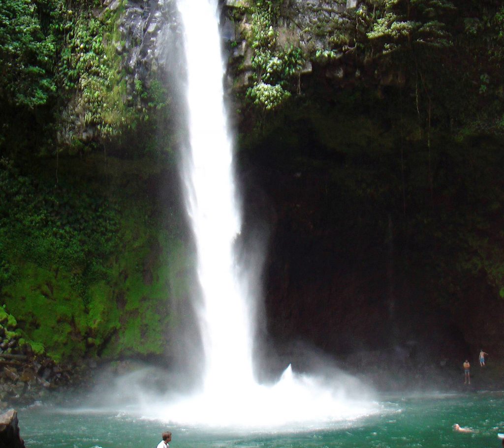 LatinA Tours Costa Rica Arenal La Fortuna Waterfall