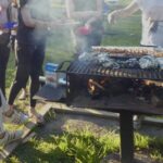 Feuer und Flamme dem patriarchalen Grill!