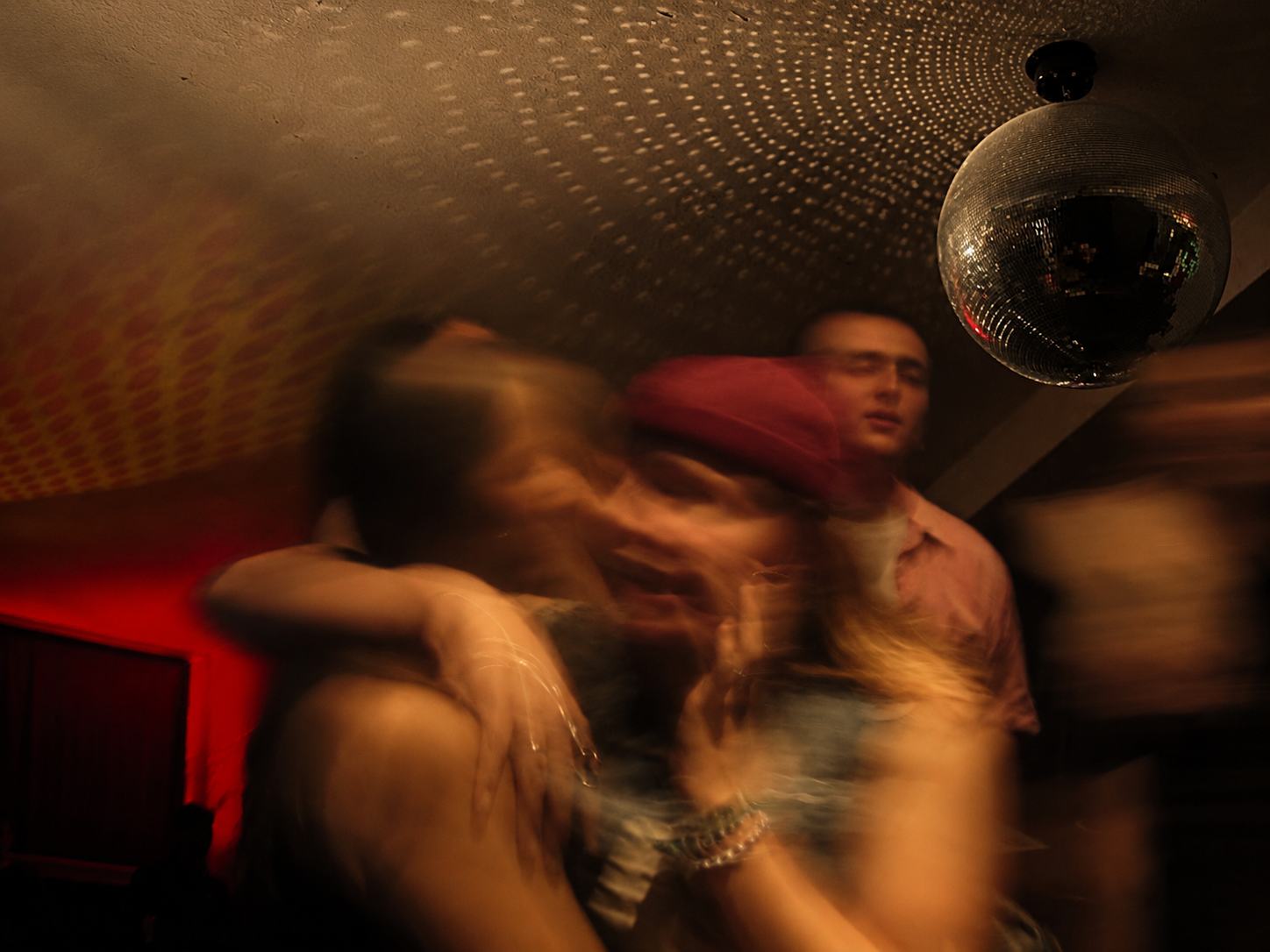 Die Party-Girl-Era ist back und das ist auch gut so!