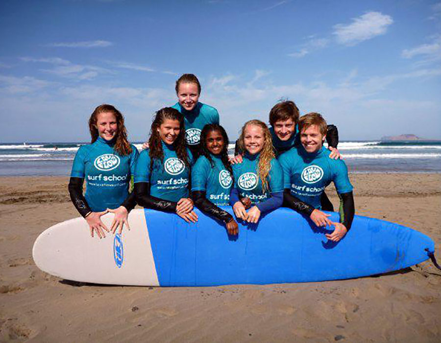 Surf Scool in Lanzarote Puerto Del Carmen Lavaflow surf school