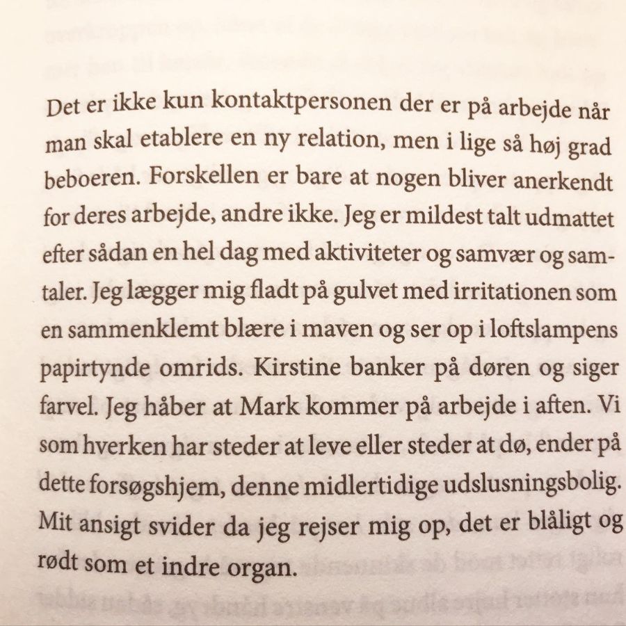 Ungeenheden, roman om unge med psykisk sygdom, indlæggelse og behandling af psykiske lidelser.