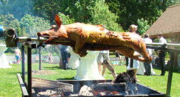 Cochon de lait à la broche