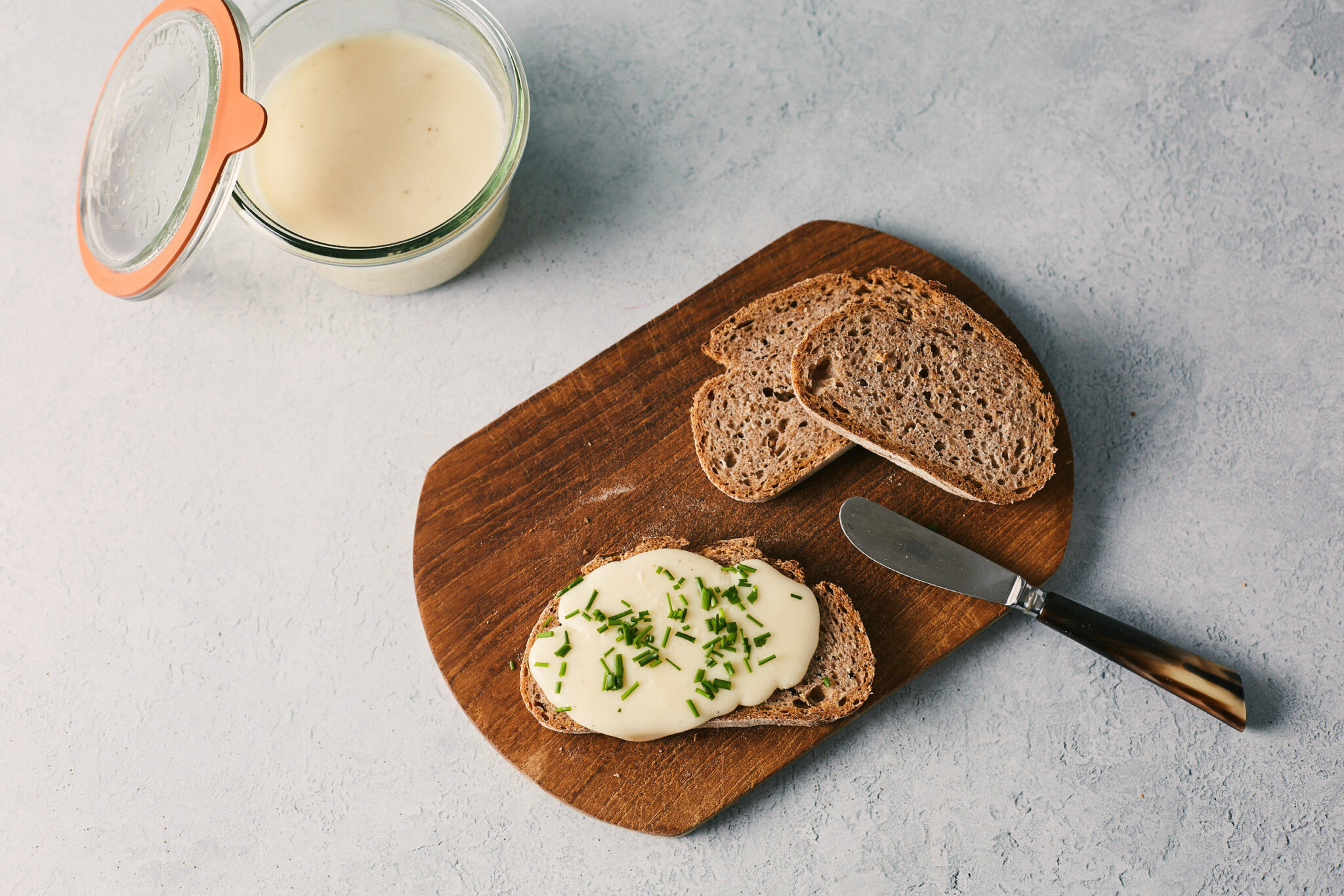 einfacher selbstgemachter Kochkäse aus nur 3 Zutaten - leckerrecipe