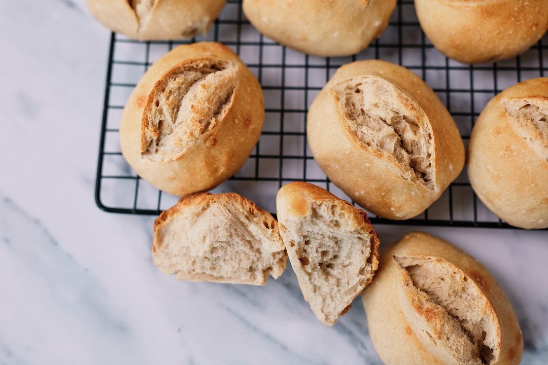 Dinkel-Aufbackbrötchen