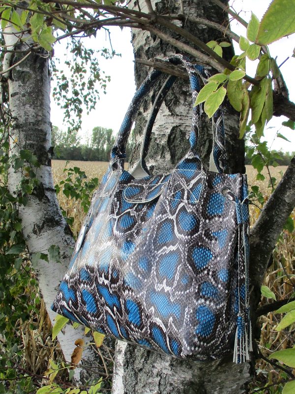 Shopper Handtasche Schlangenoptik Python geprägtes Rindsleder blau schwarz grau weiß MONDSPINNE®- Ledertaschenmanufaktur