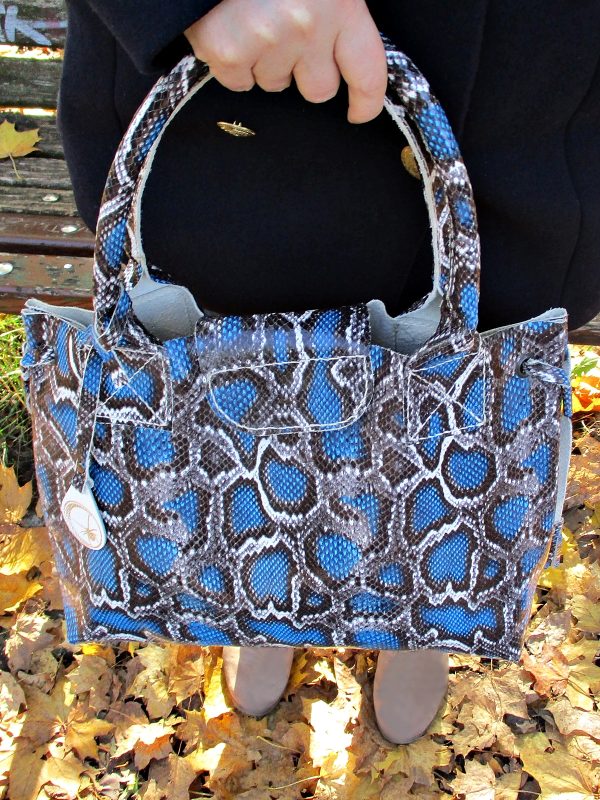 Shopper Handtasche Schlangenoptik Python geprägtes Rindsleder blau schwarz grau weiß - Ledertaschenmanufaktur MONDSPINNE®