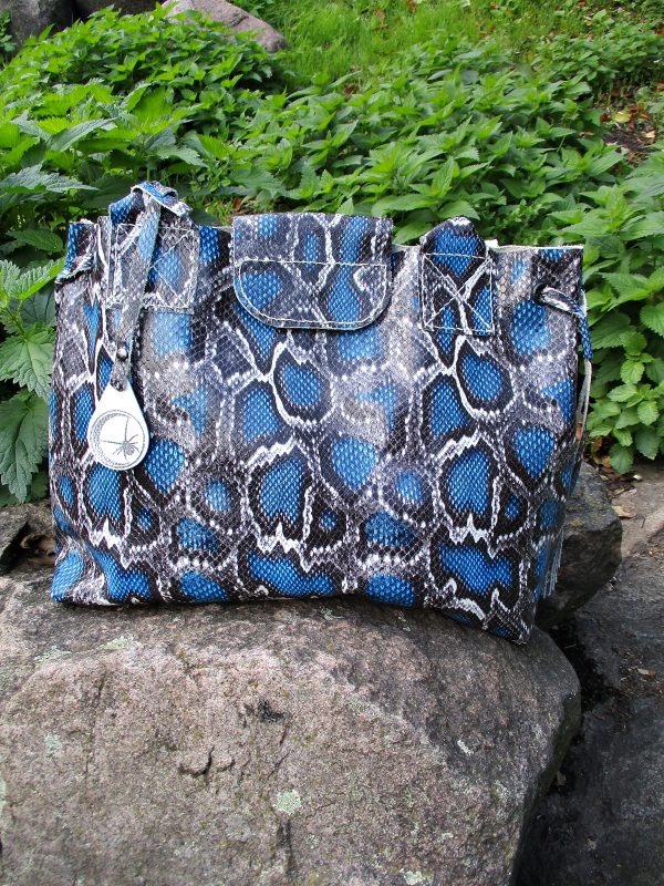 Shopper Handtasche Schlangenoptik Python geprägtes Rindsleder blau schwarz grau weiß - Ledertaschenmanufaktur MONDSPINNE®