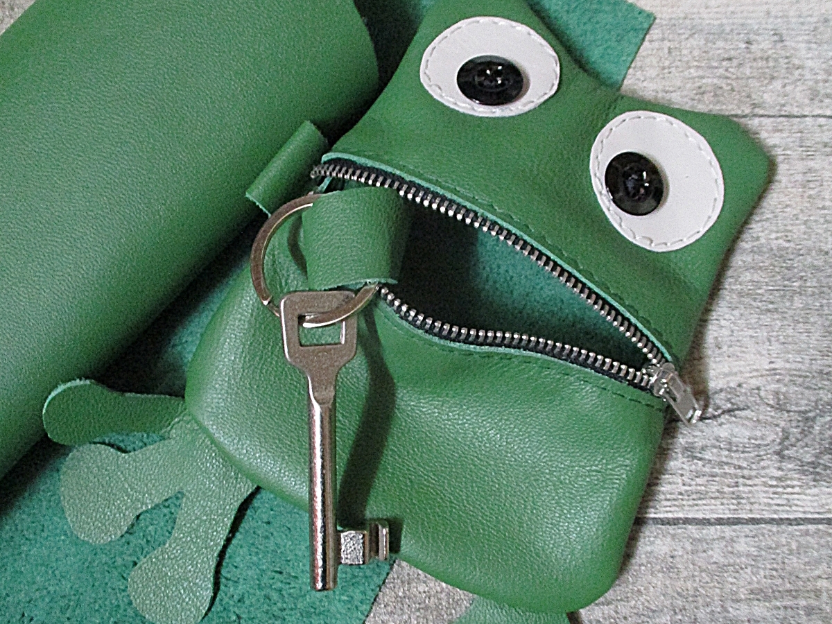 Schlüsseltasche Frosch grün Leder - Mondspinne Ledertaschenmanufaktur