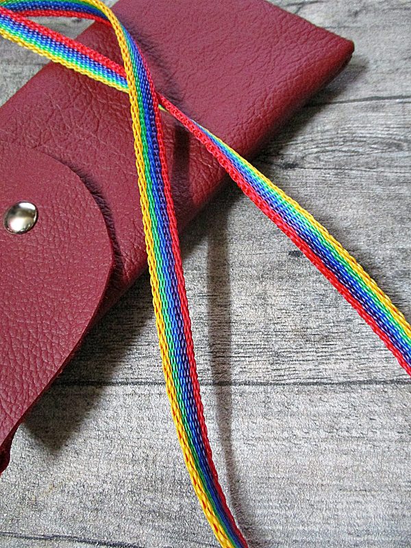 Gürteltasche Handyasche kirschrot Leder Magnetverschluss Karabiner - MONDSPINNE Ledertaschenmanufaktur