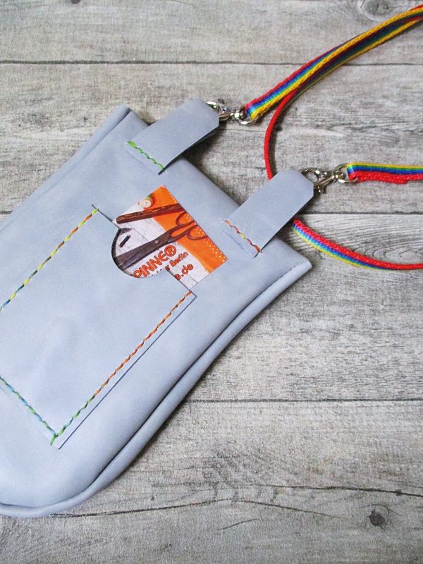 Handtasche Gürteltasche Handytasche hellblau-regenbogenfarben Leder Magnetverschluss - MONDSPINNE Ledertaschenmanufaktur