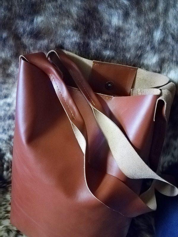 Shopper Schultertasche Henkeltasche aus rotbraunem Leder - MONDSPINNE Ledertaschenmanufaktur