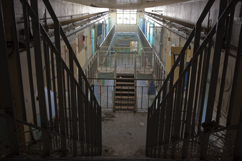 Prison H15 - Stair down
