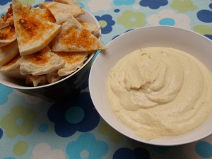 Hummus og pita chips!