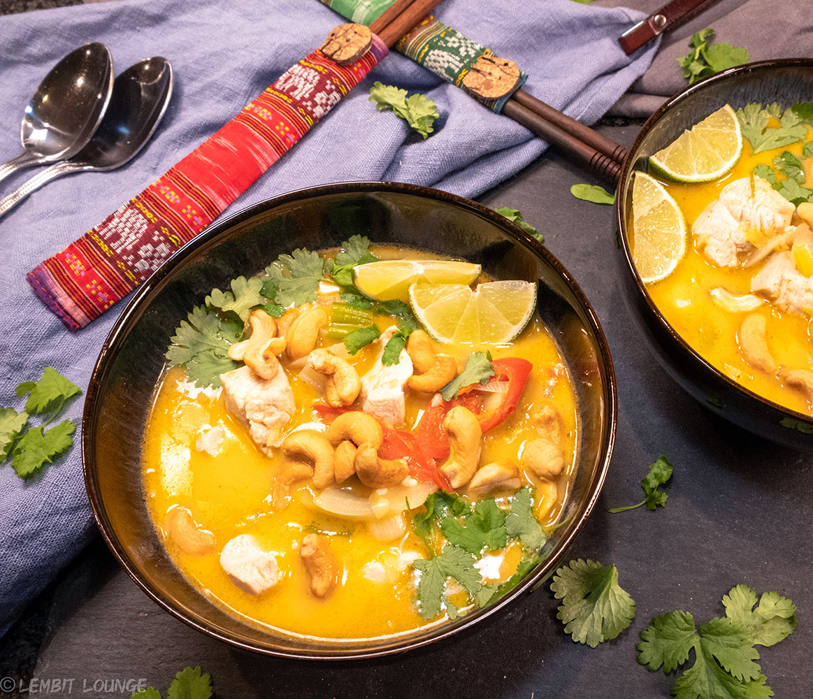 TOM KHA GAI soup