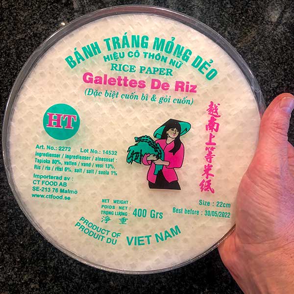 Tuna in fried rice paper cups Lembit Lounge Cuisine