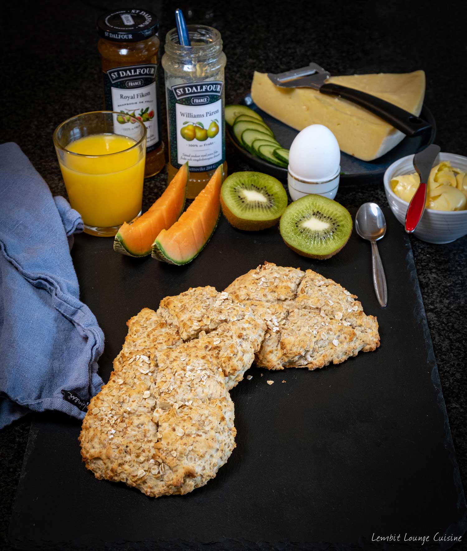 Scones with oat flakes healthy breakfast