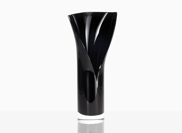 Slitz unique crystal vase by Lena Bergström.
