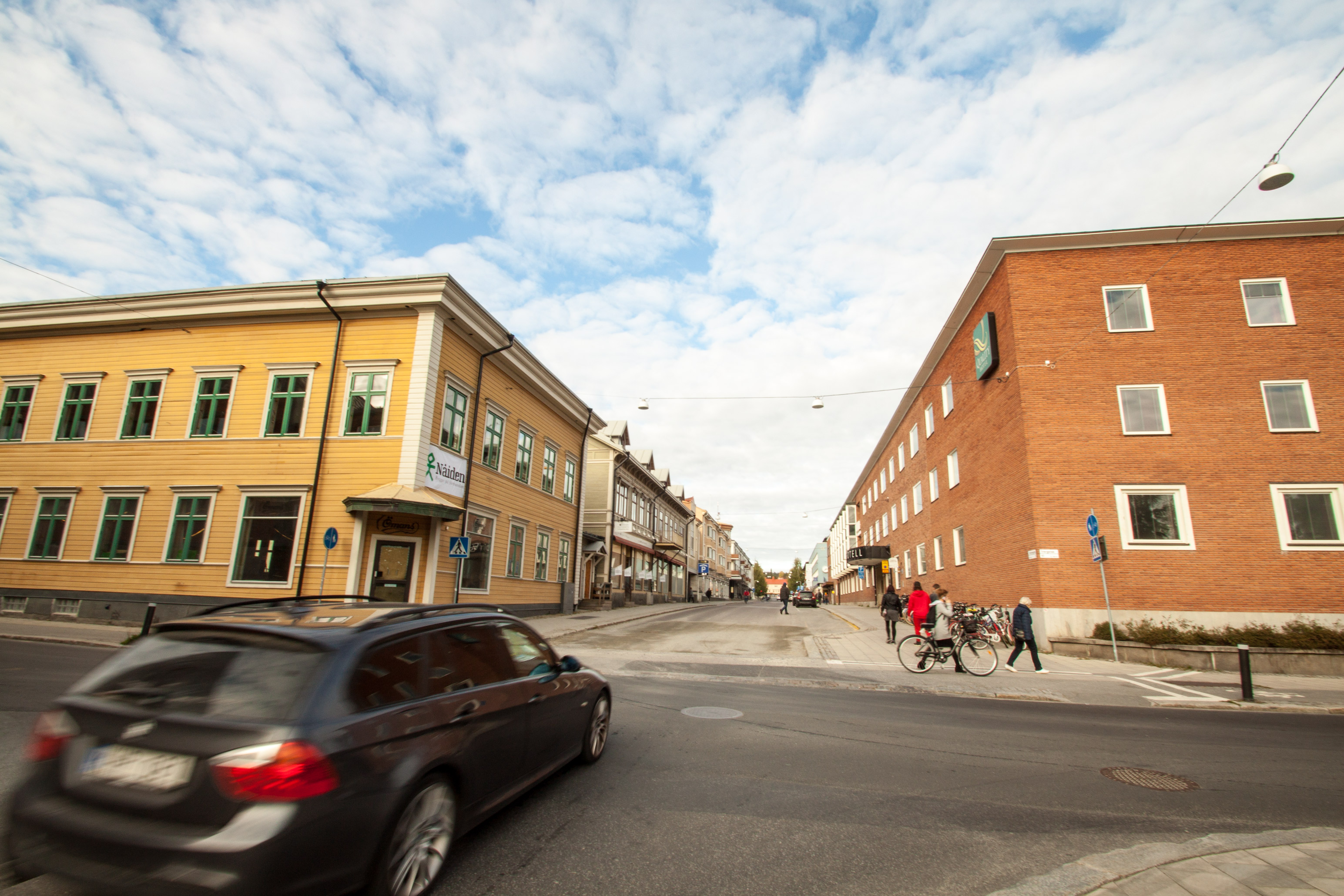 Leosol gör styrning för fjärrkyla, fjärrvärme och ventilation i modernt kontor i stan!