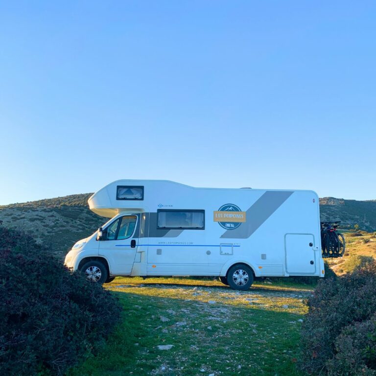 camping-car sur un spot nature en Italie