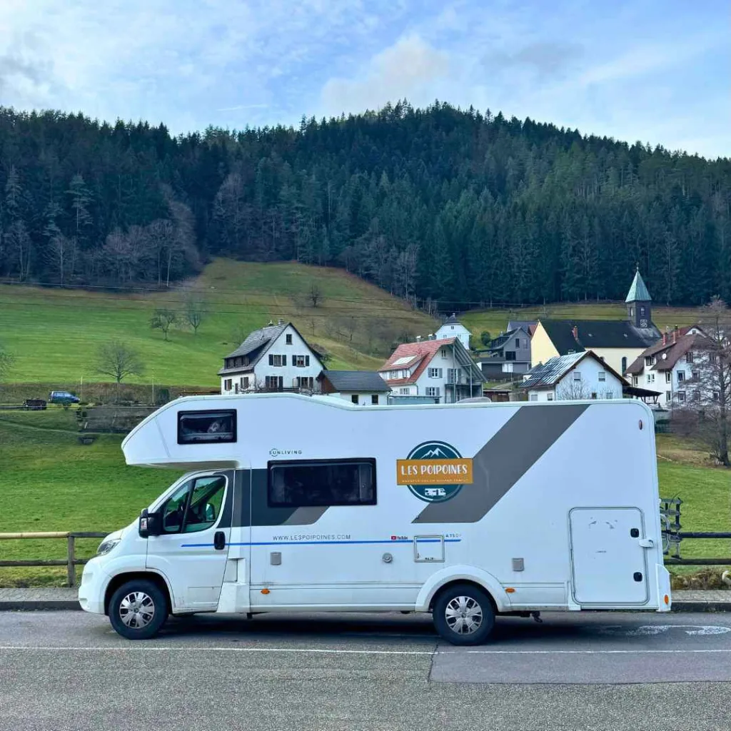 camping-car en forêt noire