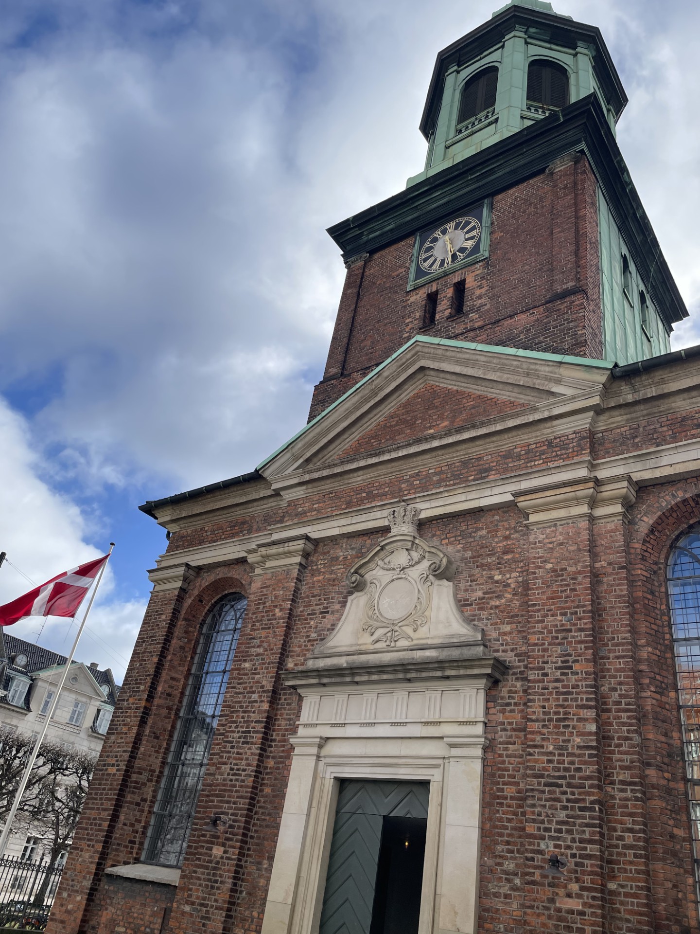 6.april 2026: København: Vindiktatorens Påskehøjmesserapport-kavalkade- del 4: Garnisonskirken, København