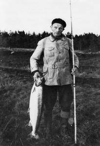 Skomester Hans Bache er en del af historien om lystfiskerforeningen. Han nåede at fange 100 laks i Skjern Å.