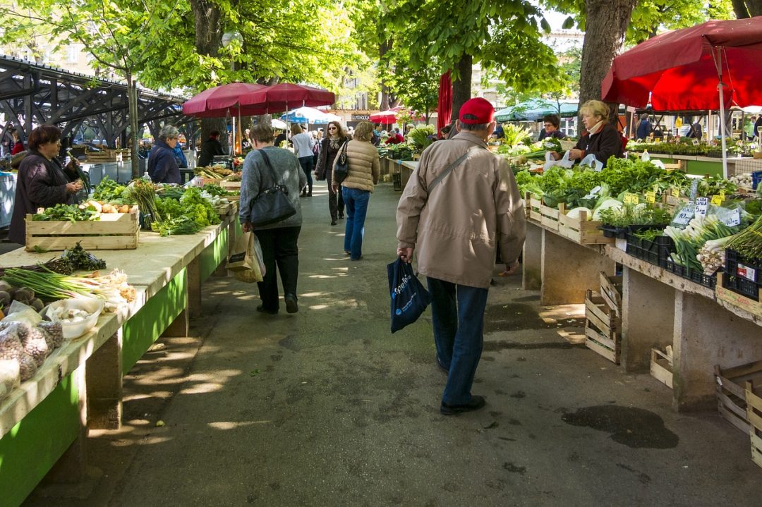 market-1558658_1280 Question Image