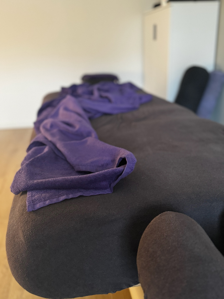 massagetafel met handdoek