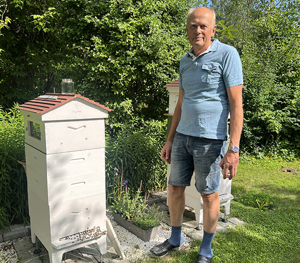 Jon Gawell är en av Lidingös biodlare