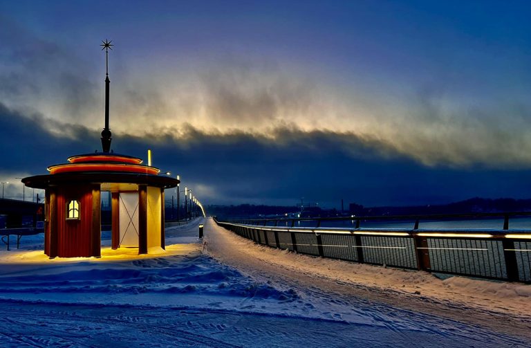 Vindarnas tempel en kväll i veckan