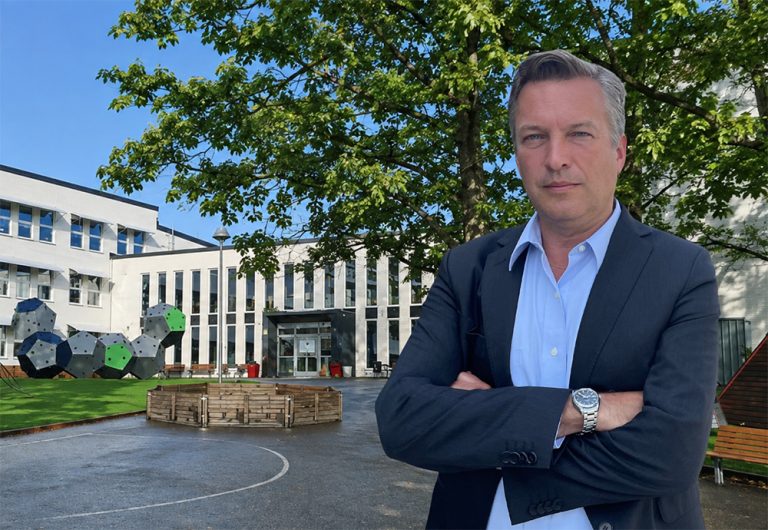 M: Låt inte S och L stänga Christinaskolan