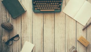 Für nebenberufliche Blogpreneuere ist die monatliche Buchhaltung gar nicht so einfach zu bewältigen – was auch daran liegt, dass es wenig Spaß macht, mit statischen Excel-Tabellen zu hantieren. Mehr Spaß macht es, wenn intelligente Software Arbeit abnimmt und man so Zeit hat, sich auf die schönen DInge des Bloggerlebens zu konzentrieren – das Schreiben zum Beispiel.