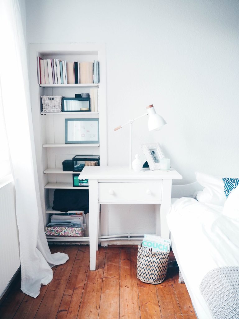 Minimalistisch, klar strukturiert und am liebsten Weiß-Grau: Wohnen wie