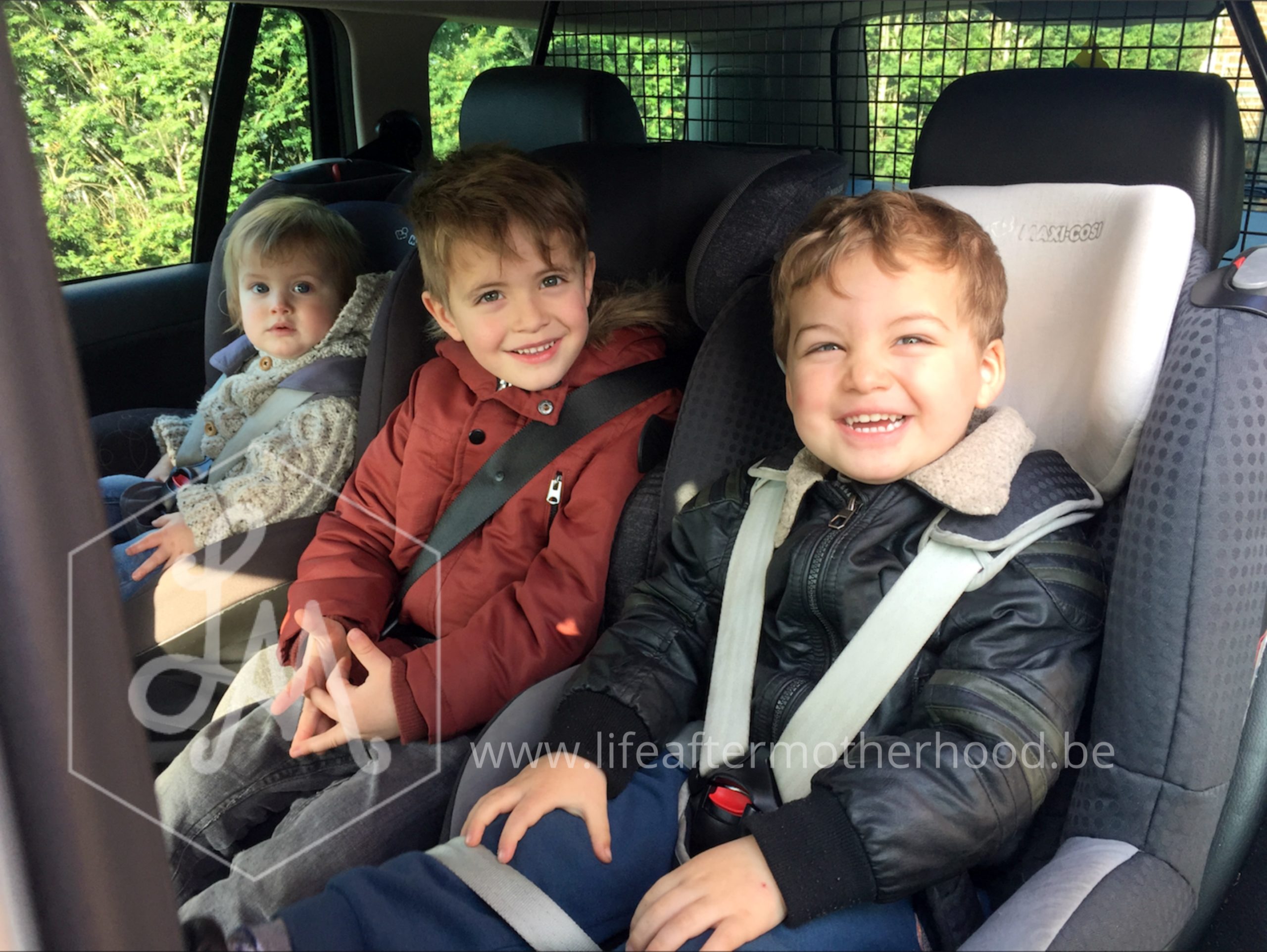 paradijs agenda Verhoogd Hoe krijg je drie kinderen in de auto? ~ Life After Motherhood