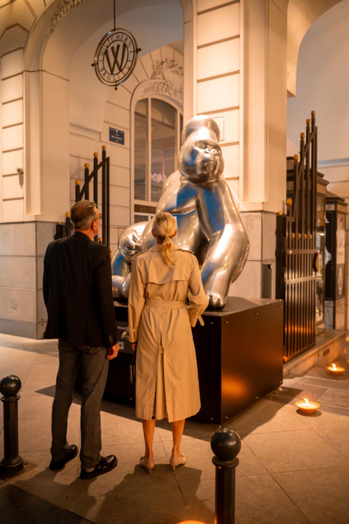Vernissage de « Fragiles Colosses », les sculptures monumentales de l’artiste français Michel Bassompierre au Wiltcher’s