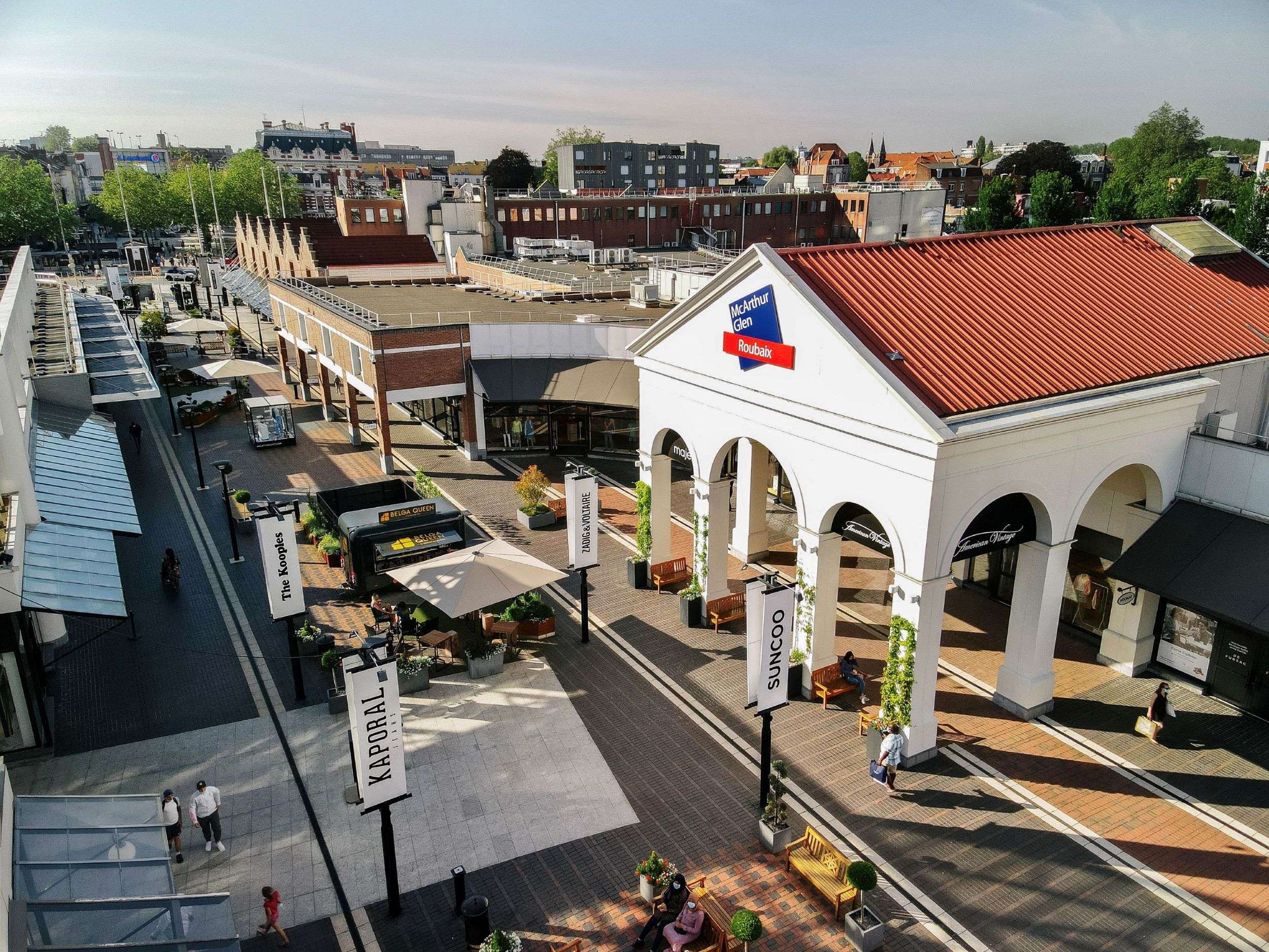 Dit najaar in Designer Outlets Roermond, Roosendaal en Roubaix: herfstcollecties met fikse kortingen en 11 dagen lang Black Friday