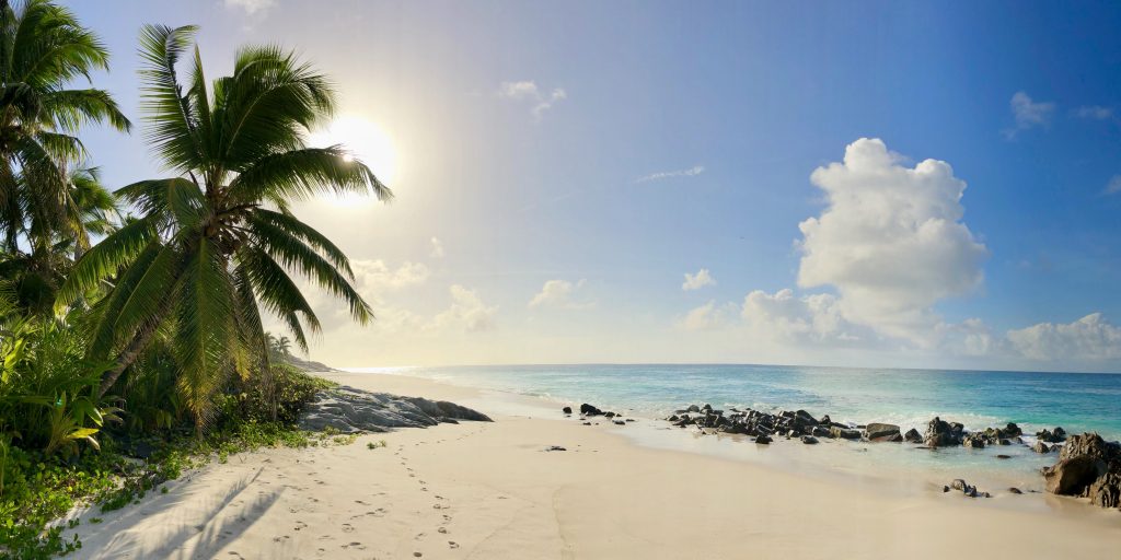 Beach panorama on Fregate Island. Photo by Mihaela Limberea.