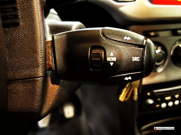 Citroën C3 1,6 e-HDi 90 Seduction 5d - Image 8