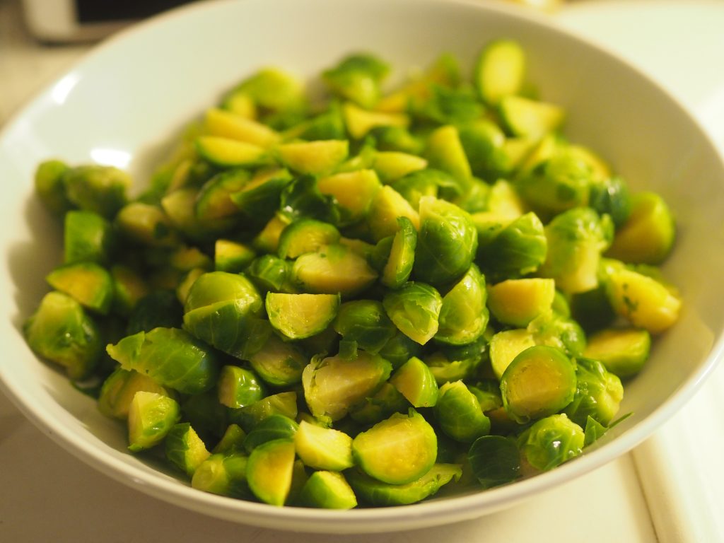 Stekt rosenkål med honning, chili og hvitløk - Deilig! - Lindaisabelle