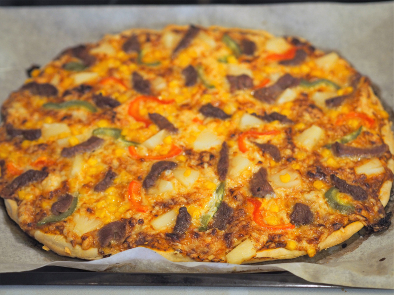 New Orleanes pizza klar for servering