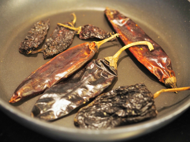 Forskjellige typer chili til chili con carne med høyrygg