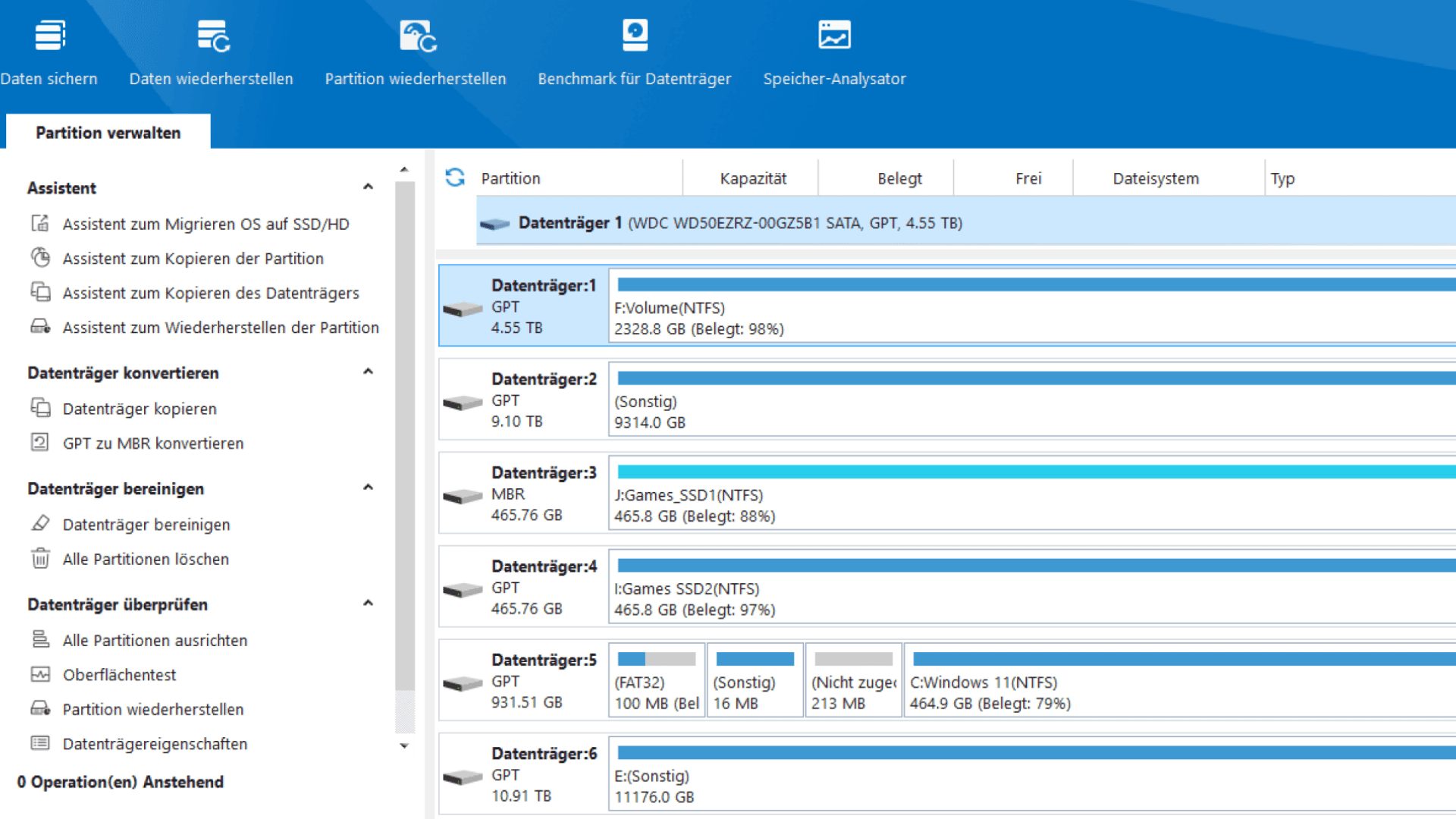 Hohe Speicherkapazität eines modernen Computerspeichersystems bei Lindweiler in Deutschland.
