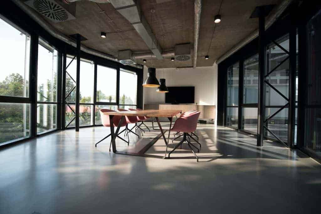 Immobilieninvestor in Halle - Polis erwirbt Büro- und Geschäftshaus