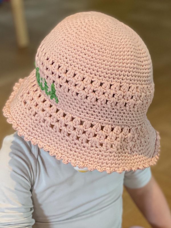Light rose crochet hat