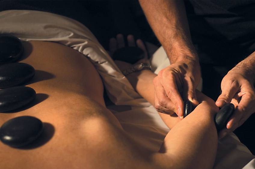 Hot Stone massage København - hjælper dig til velvære